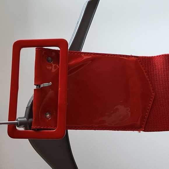 Red belt + 2 beige/camel 3 for price of one - Picture 2 of 10